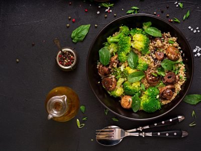 dietary-menu-healthy-vegan-salad-vegetables-broccoli-mushrooms-spinach-quinoa-bowl-flat-lay-top-view